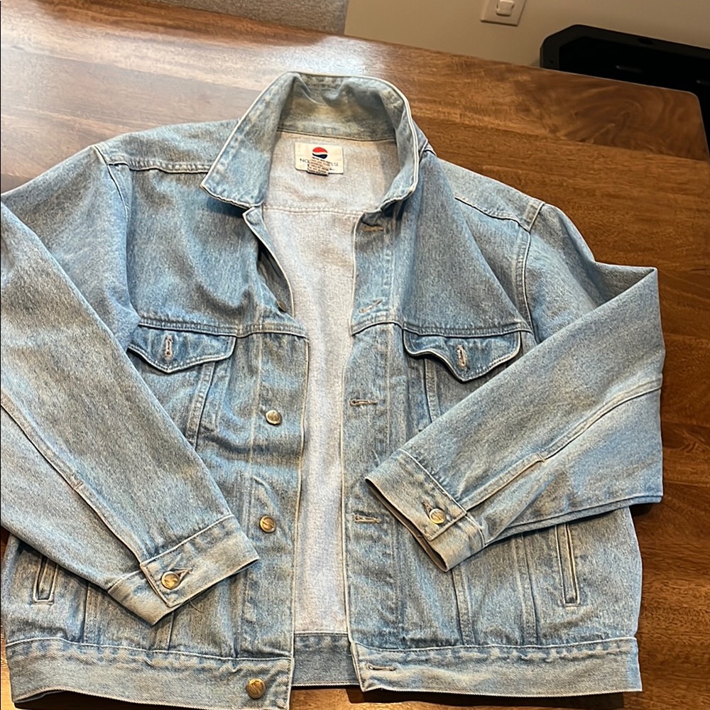 VINTAGE Nothing Else Is A Pepsi Classic Blue Denim Jacket flawless condition!!!